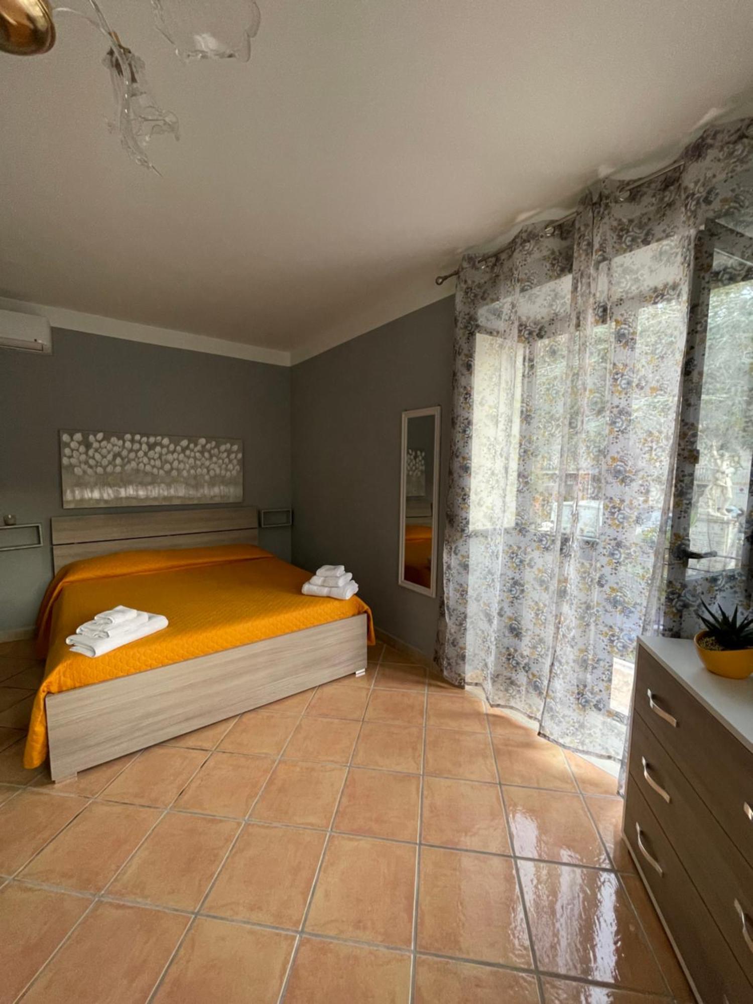 Marina Rooms Marina di Camerota Chambre photo